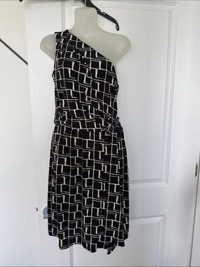 Banana Republic Black and off-white One-Shoulder Geometric Dress-Size Small